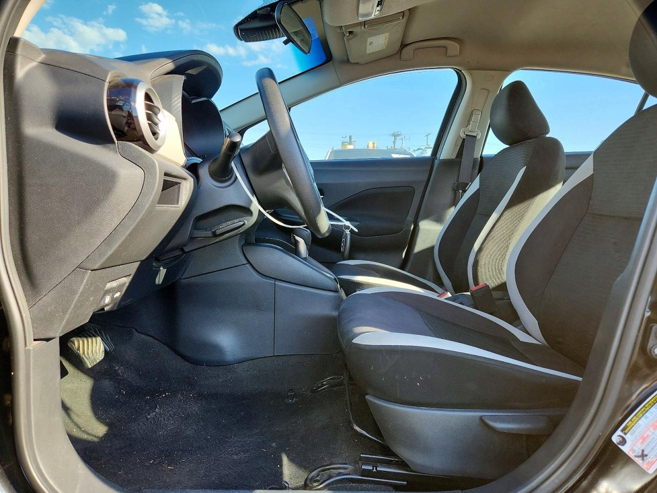 2021 Nissan Versa Sv - Image 7