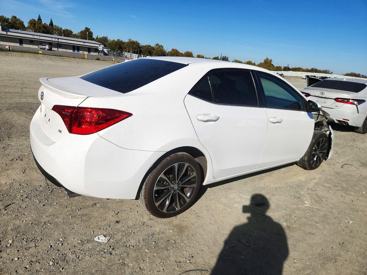 2018 Toyota Corolla Se - Фото 3