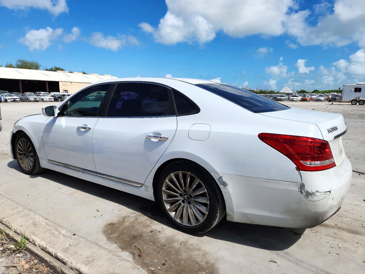 2014 Hyundai Equus Signature - Фото 2