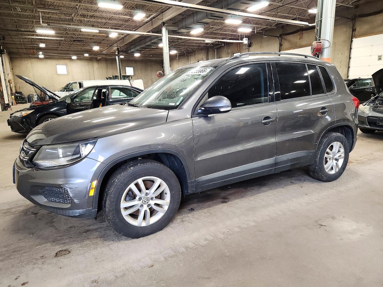2016 Volkswagen Tiguan S