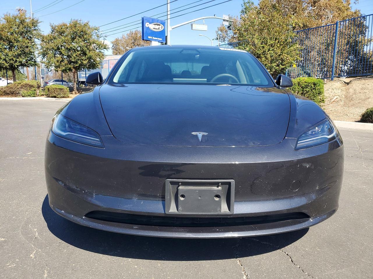 2024 Tesla Model 3 - Image 5
