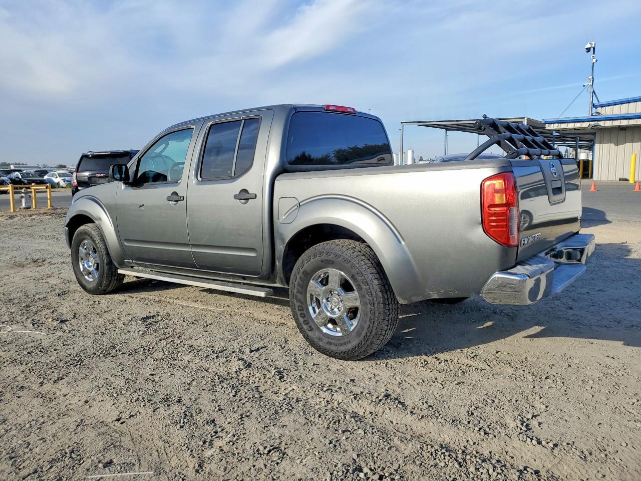 2006 Nissan Frontier Se - Image 2
