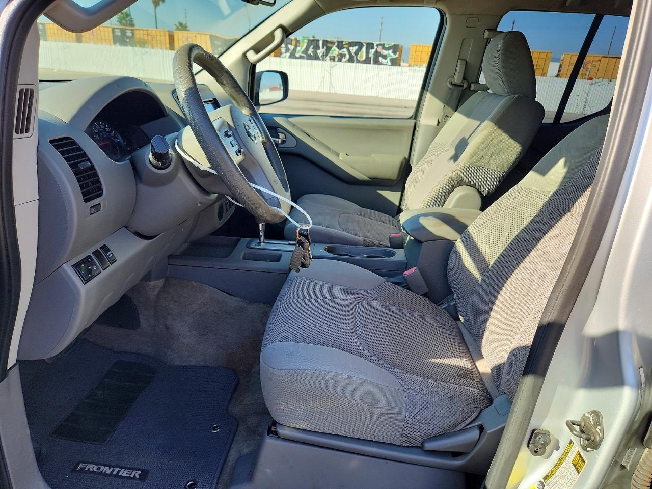 2013 Nissan Frontier Sv - Image 7