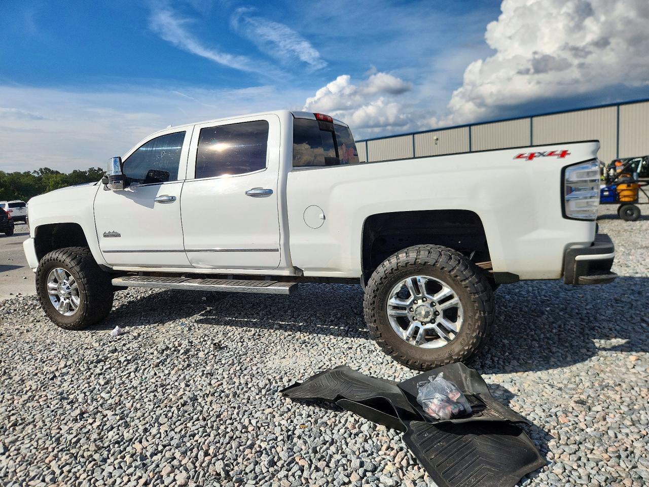 2016 Chevrolet Silverado K2500 High Country - Image 2