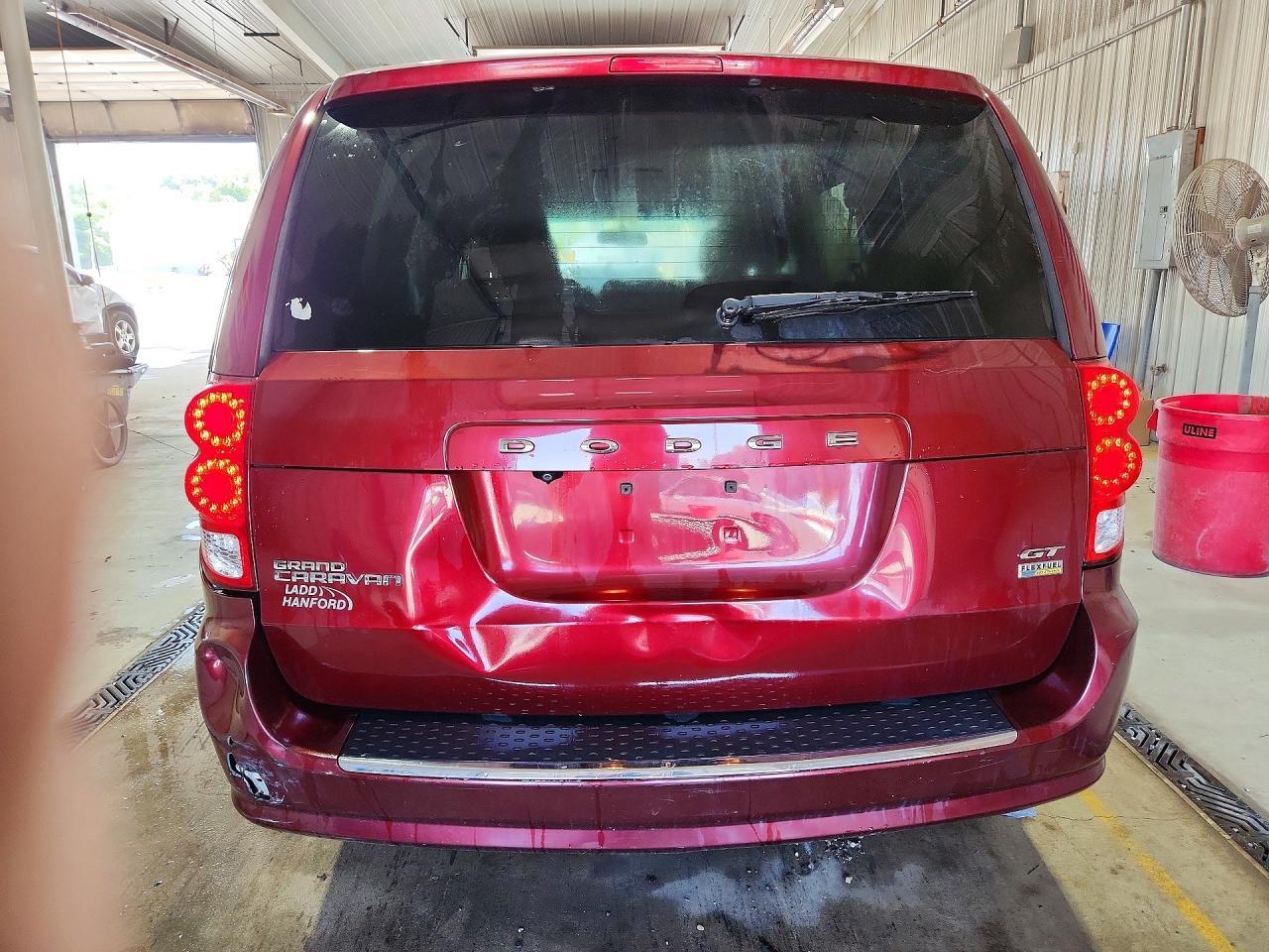 2017 Dodge Grand Caravan Gt - Image 6