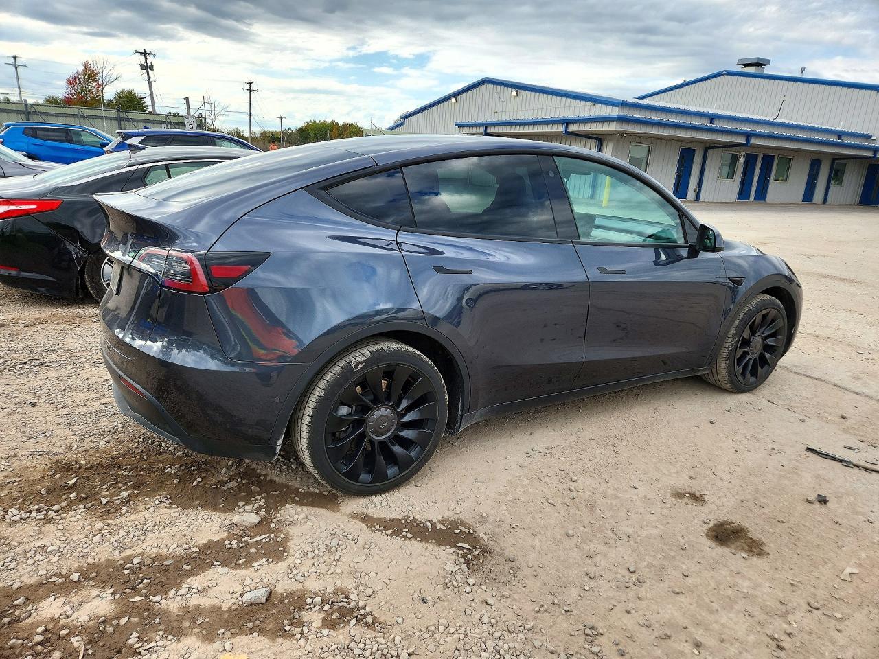 2022 Tesla Model Y - Image 3