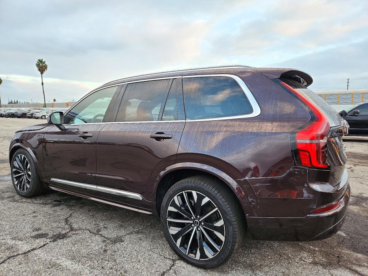 2025 Volvo Xc90 Ultra - Фото 2