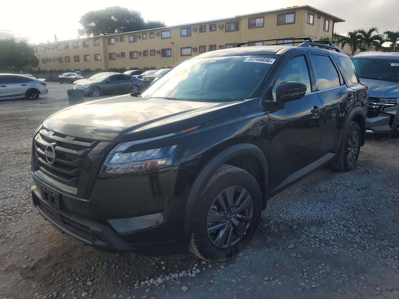 2025 Nissan Pathfinder Sv
