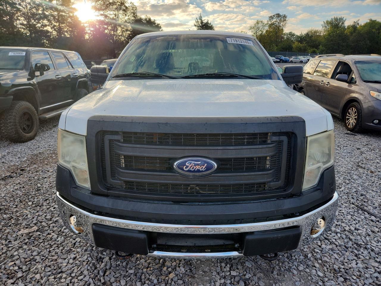2013 Ford F150 Super Cab - Image 5