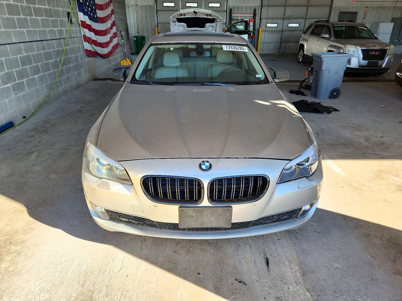 2011 BMW 528 I - Фото 5