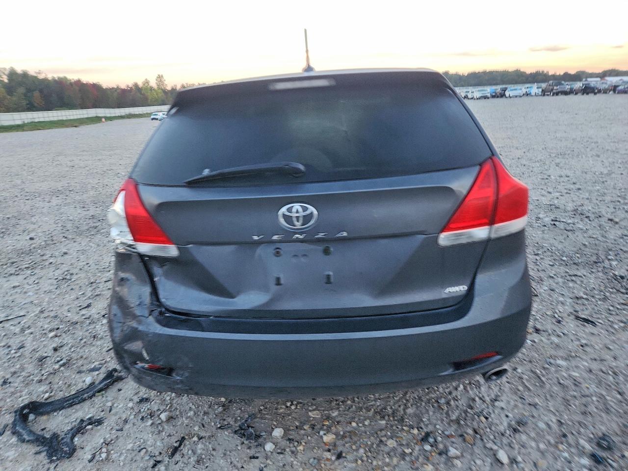 2011 Toyota Venza Awd 4Cyl - Image 6