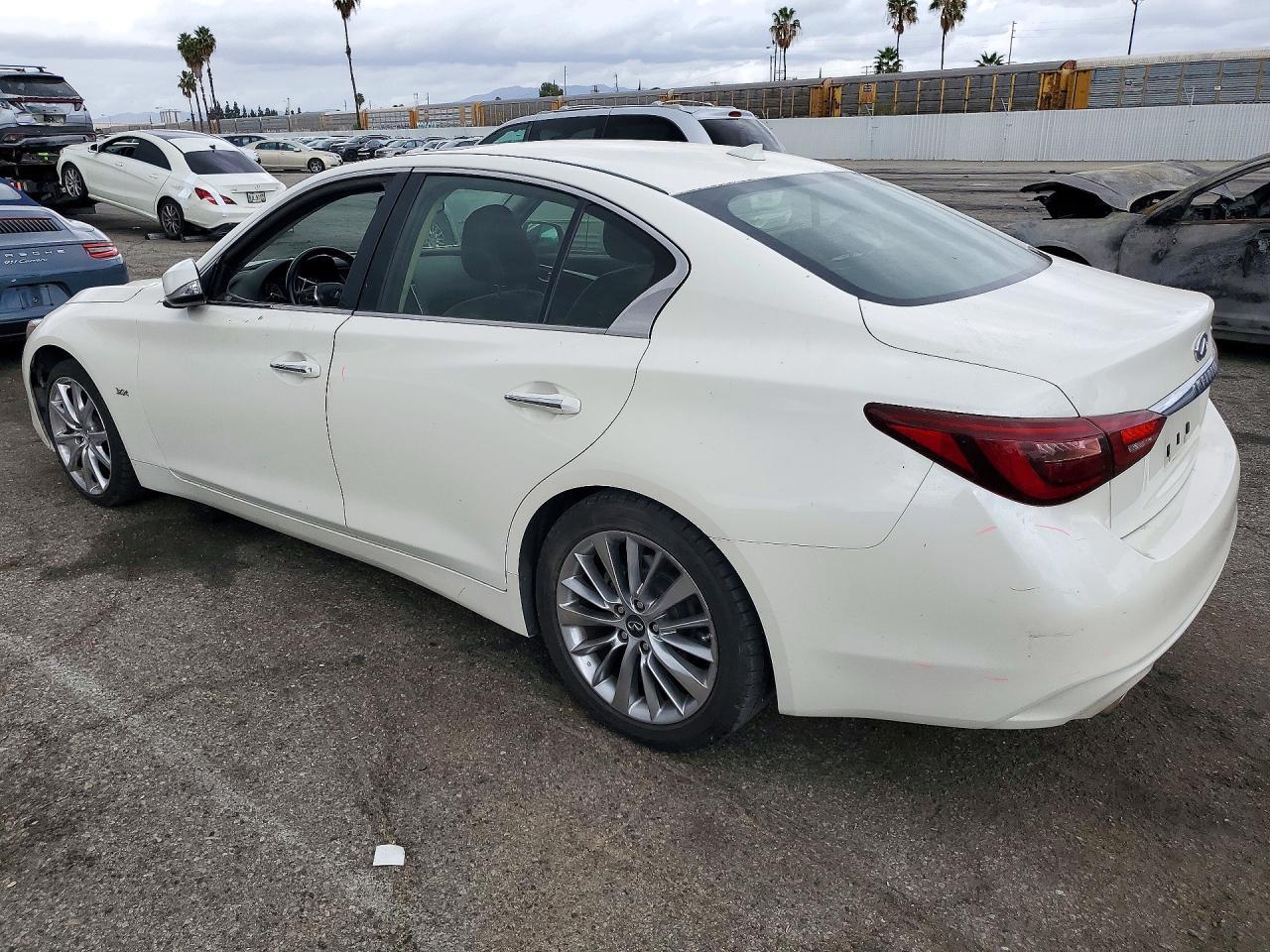 2019 Infiniti Q50 3.0T Luxe - Фото 2