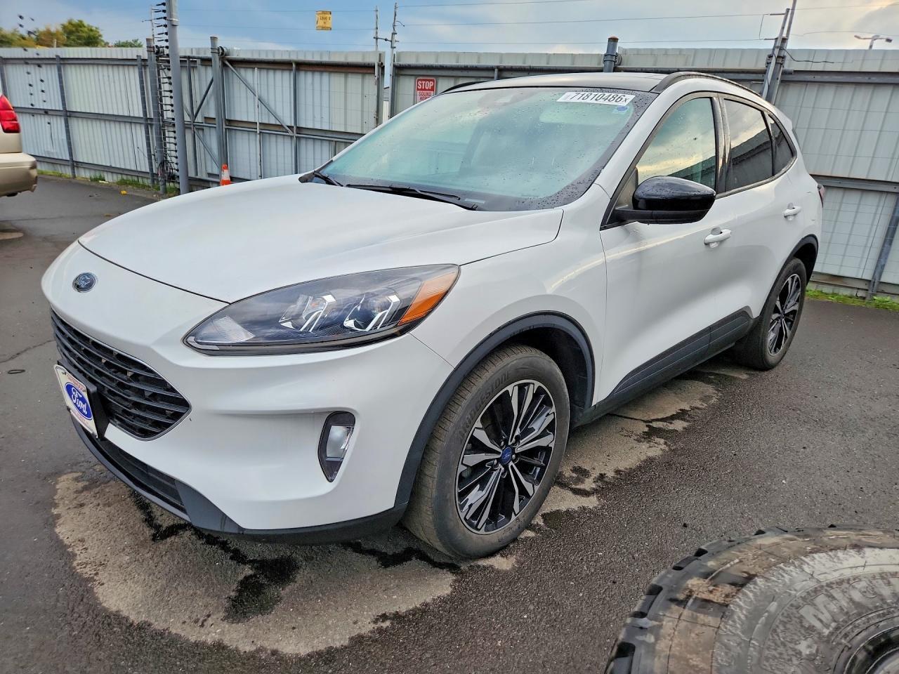 2022 Ford Escape Sel