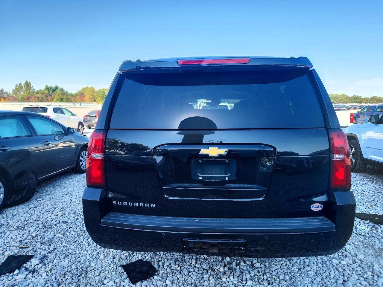 2016 Chevrolet Suburban K1500 Lt - Image 6