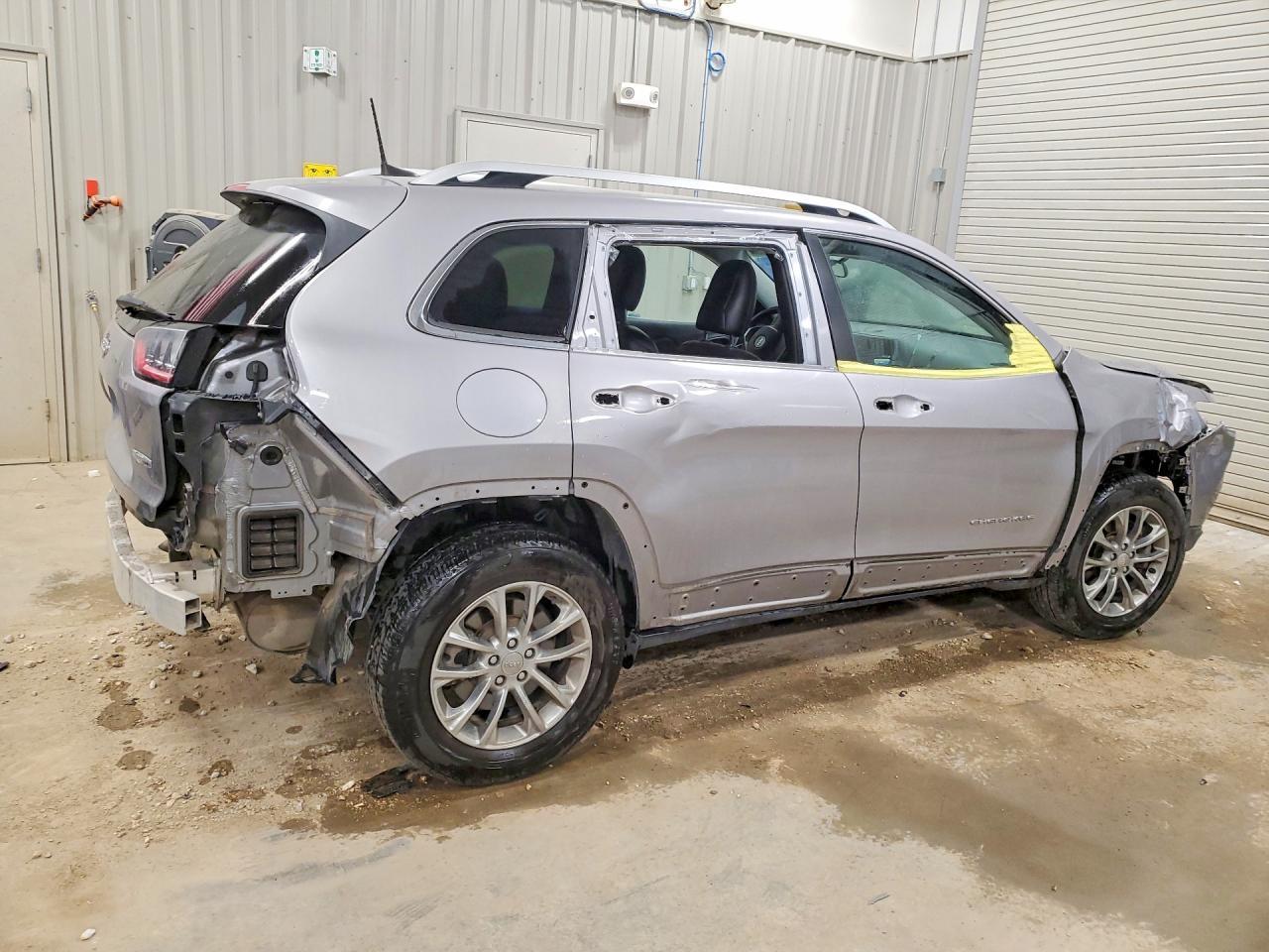 2019 Jeep Cherokee Latitude Plus - Фото 3