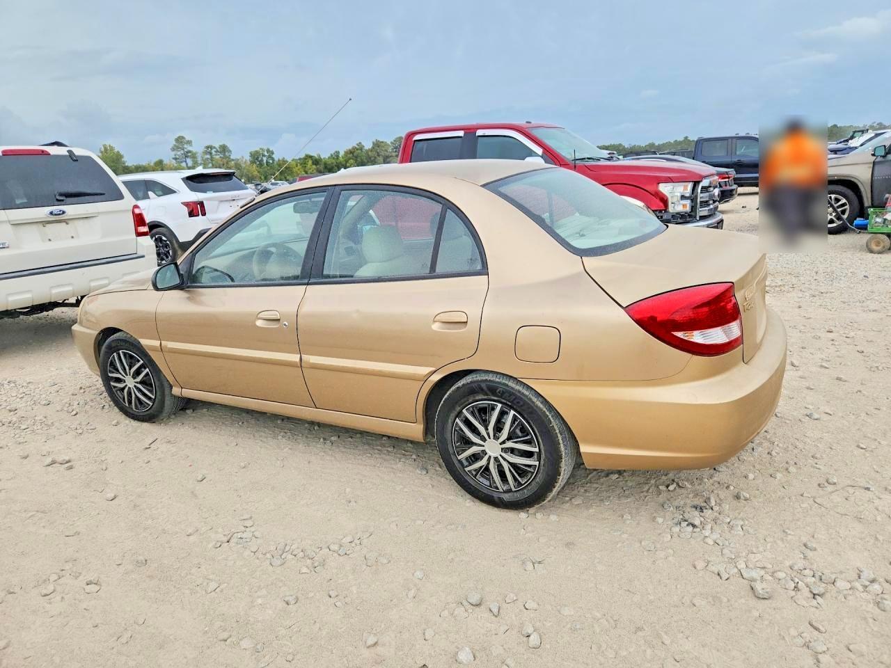 2004 Kia Rio Base - Фото 2