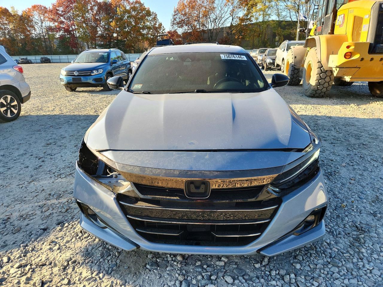 2022 Honda Accord Sport - Image 5