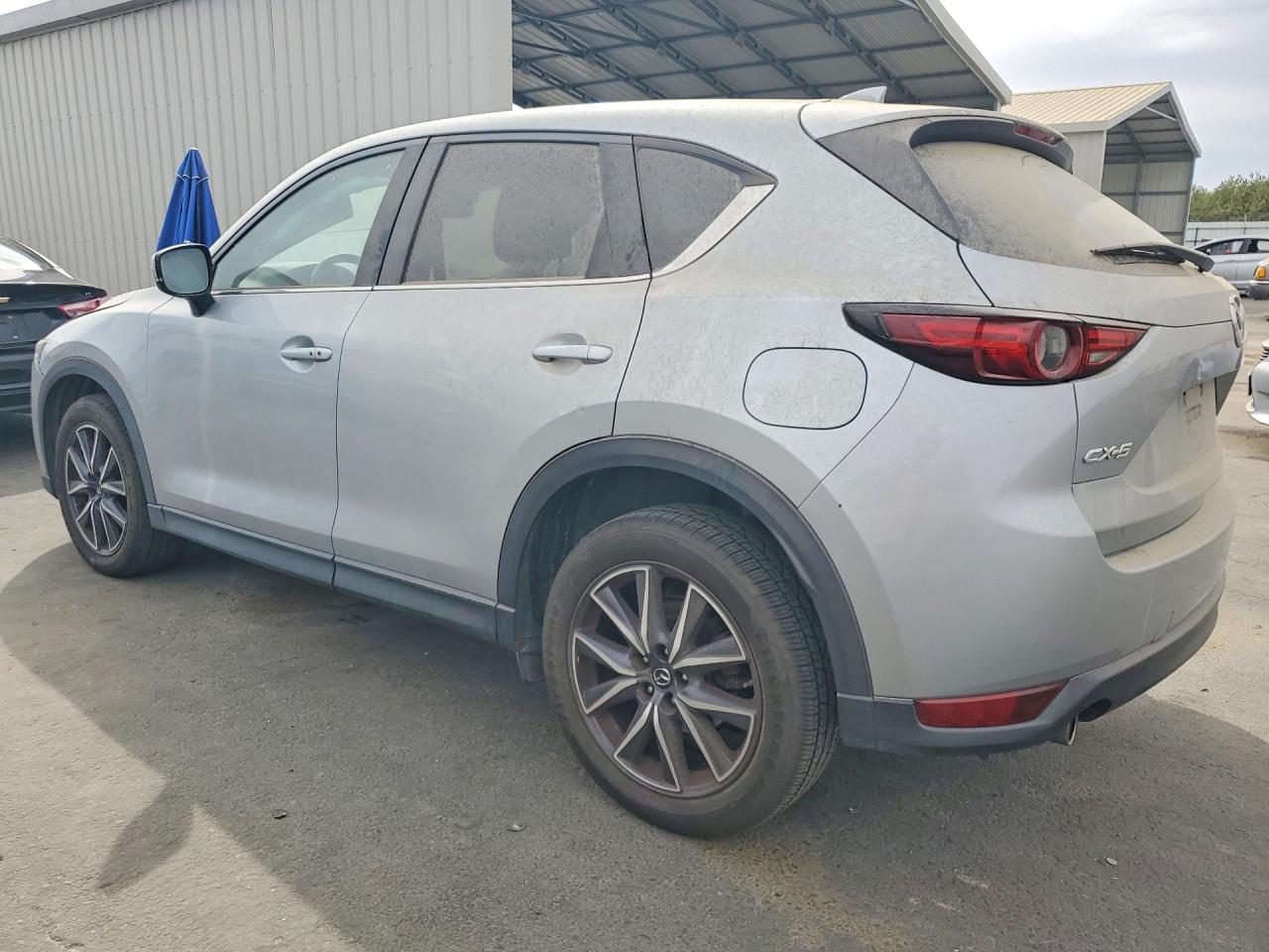2018 Mazda Cx-5 Grand Touring - Image 2