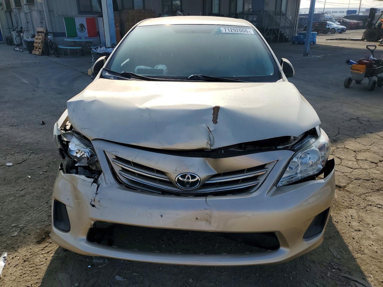 2013 Toyota Corolla Le - Image 5