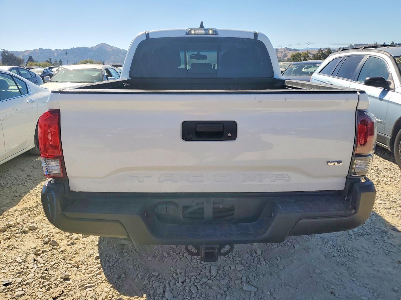 2022 Toyota Tacoma Sr5 V6 - Image 6