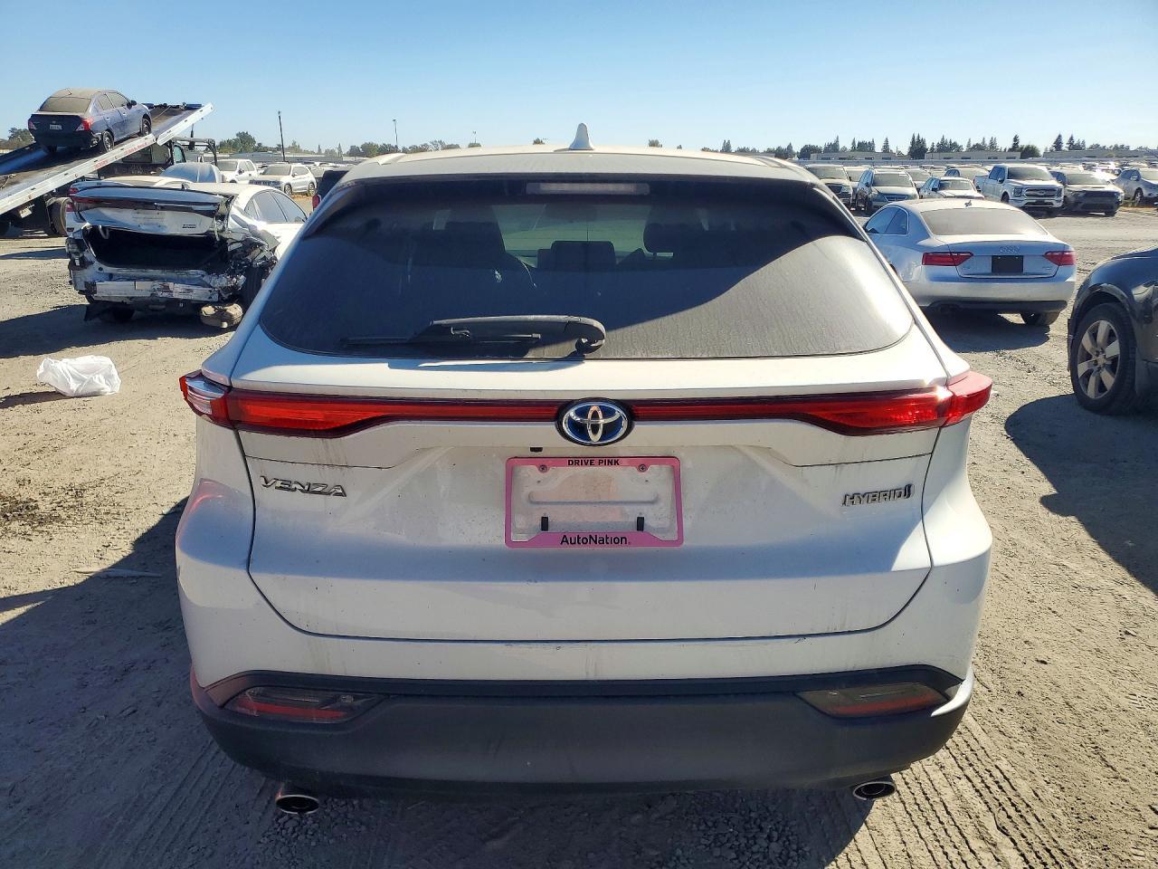 2021 Toyota Venza Le - Image 6