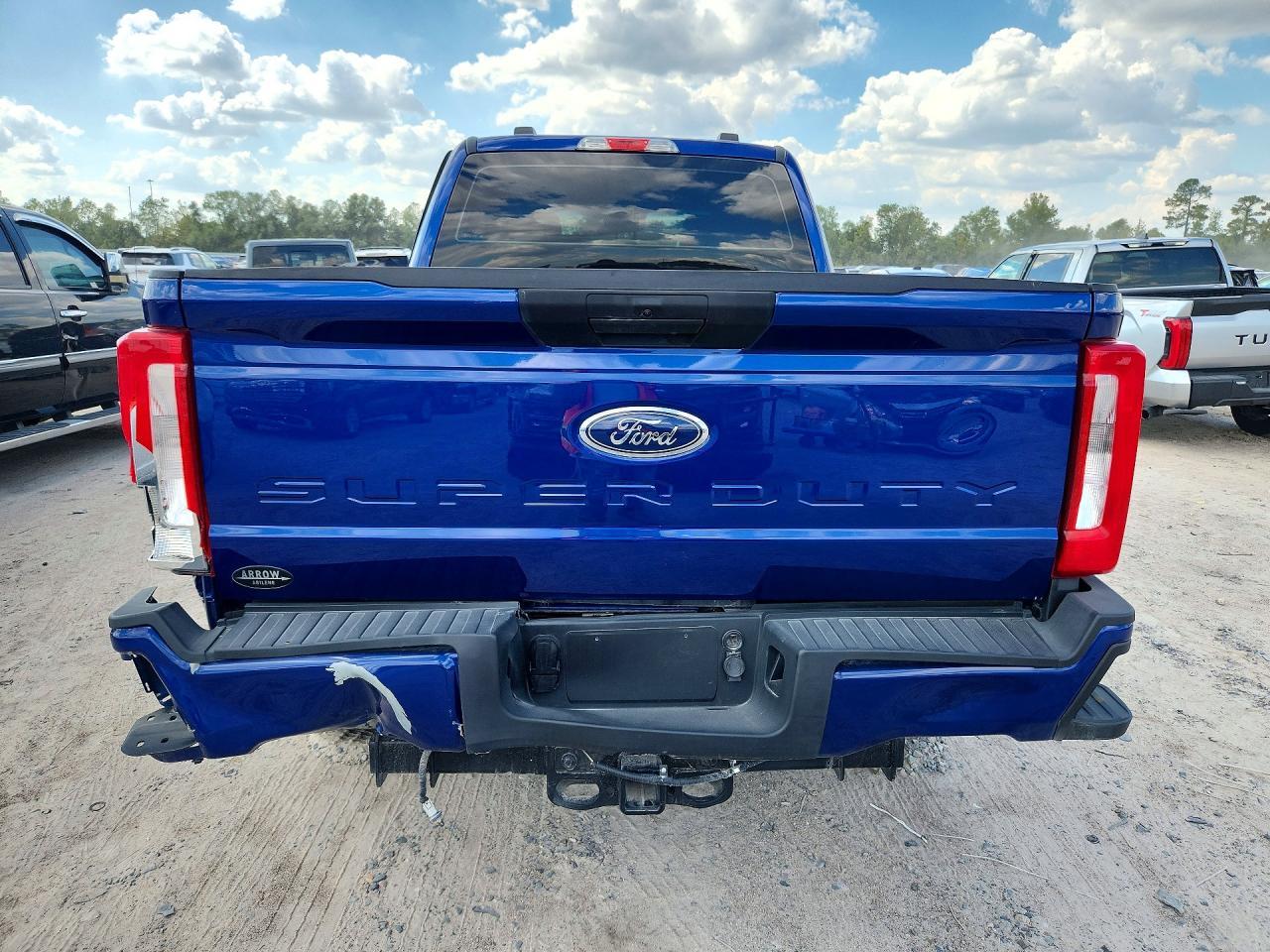 2026 Ford F250 Super Duty - Фото 6