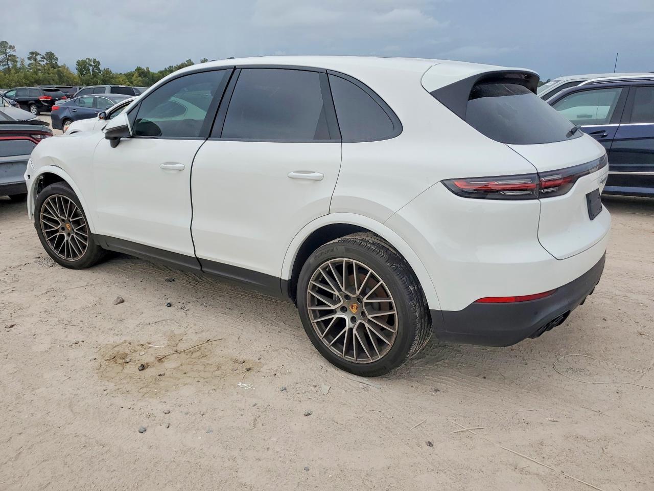 2023 Porsche Cayenne Platinum Edition - Фото 2