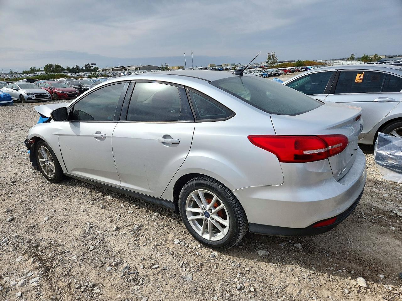 2017 Ford Focus Se - Фото 2