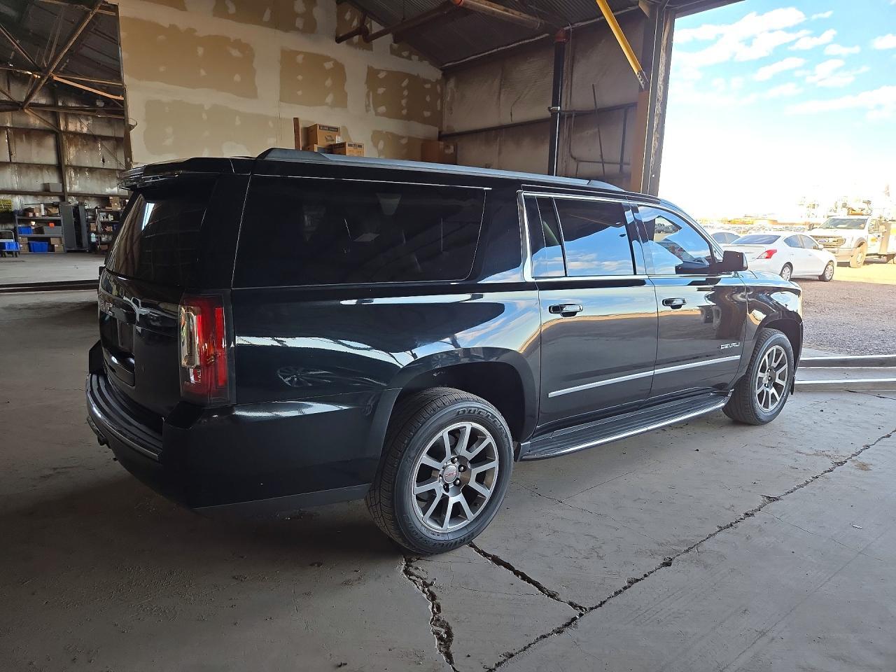 2020 GMC Yukon Xl Denali - Фото 3