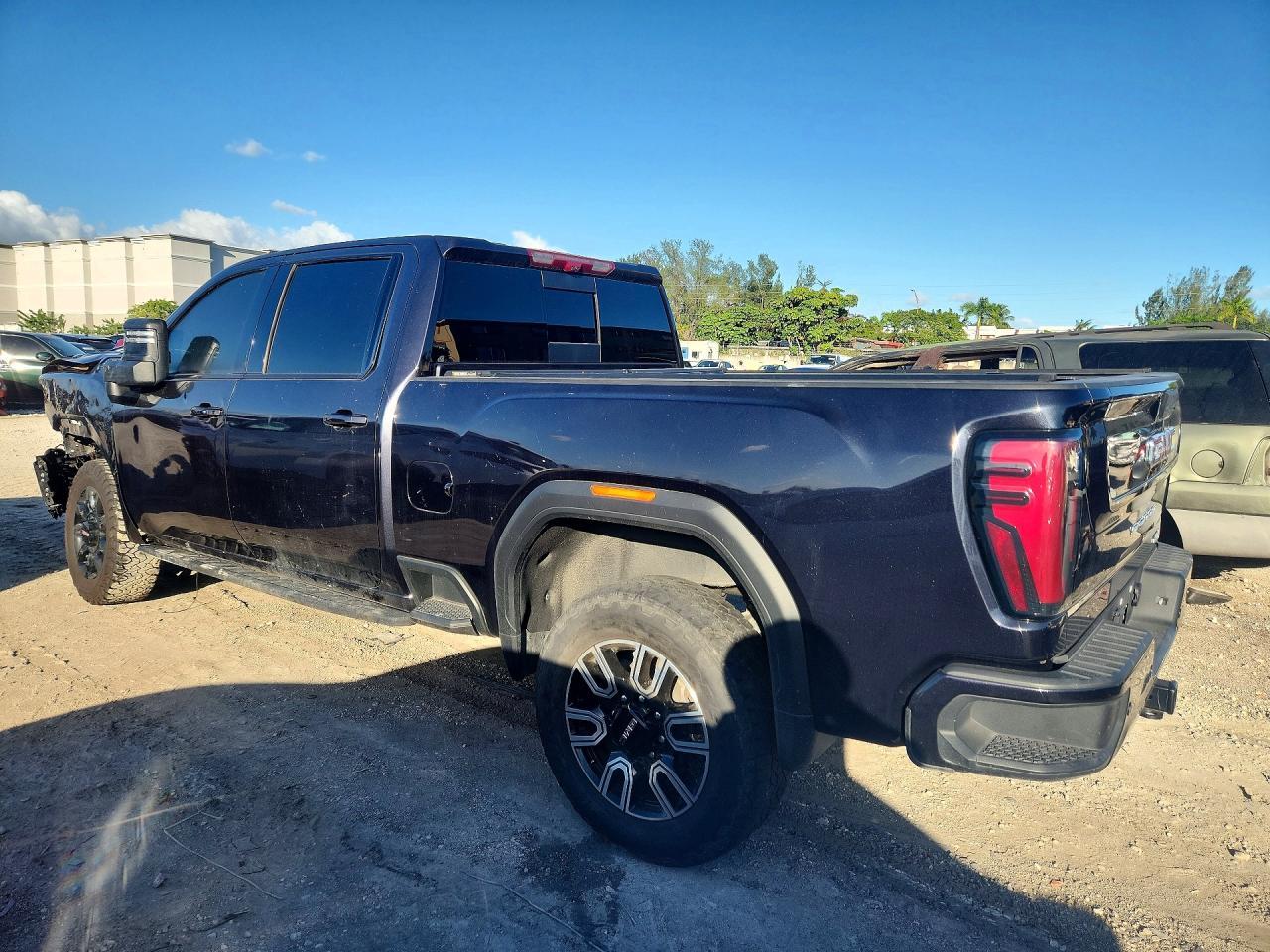 2025 GMC Sierra K2500 At4 - Image 2