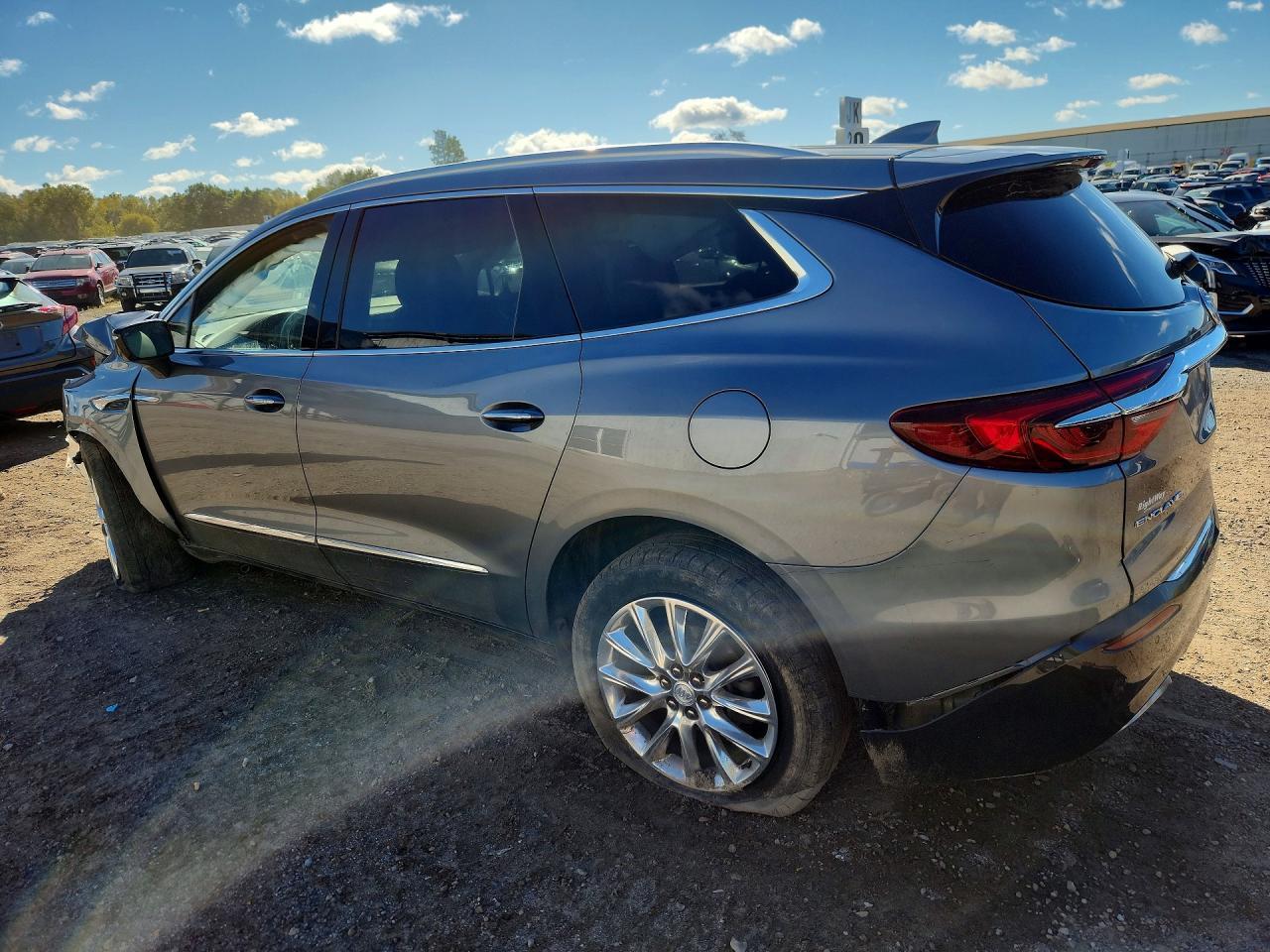 2021 Buick Enclave Essence - Фото 2