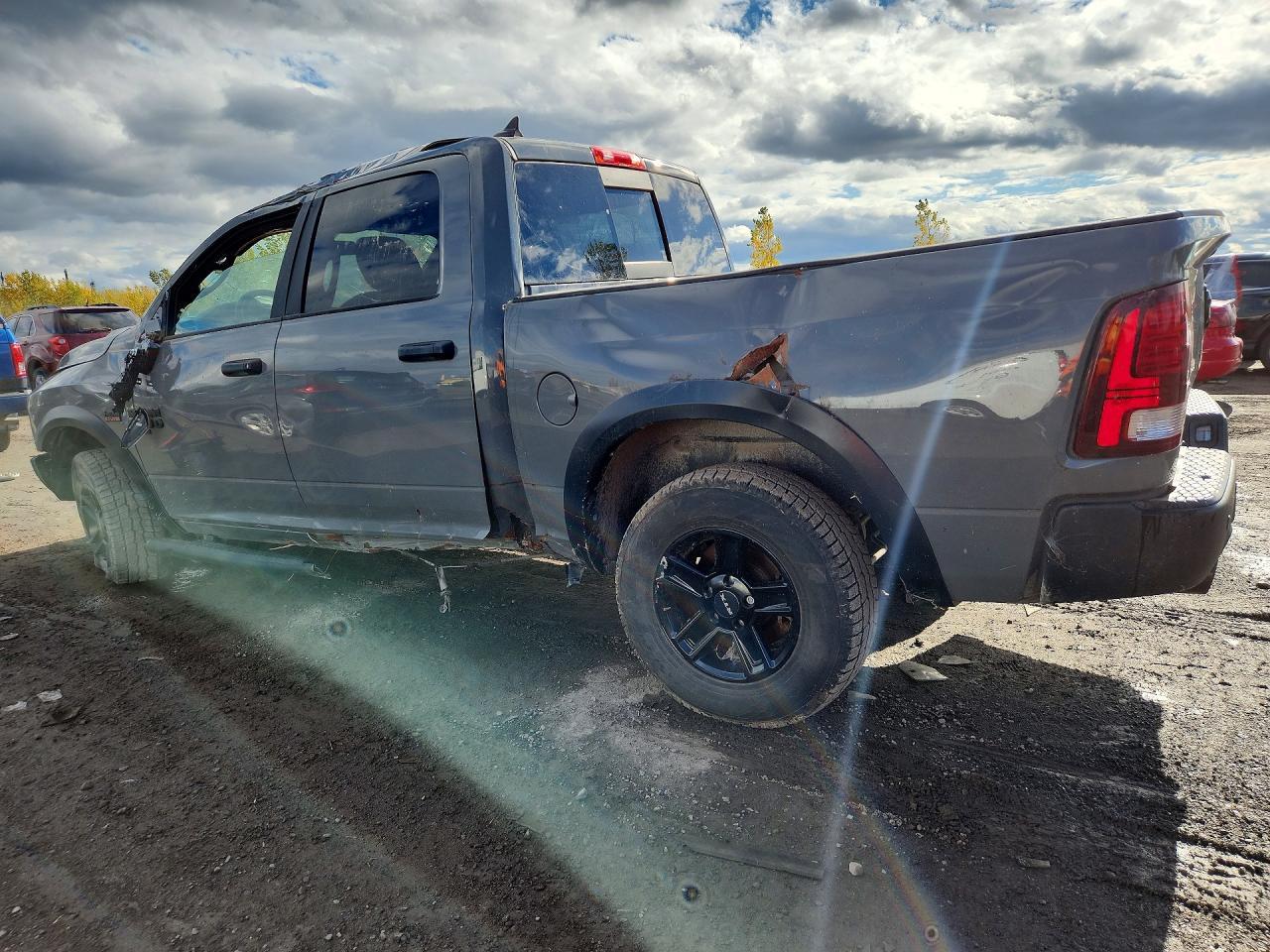 2022 Ram 1500 Classic Slt - Фото 2