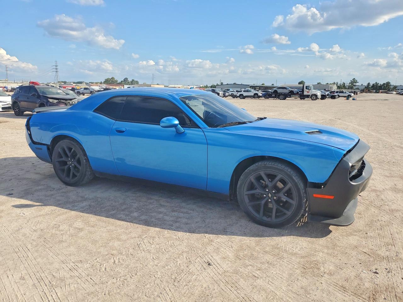 2019 Dodge Challenger Sxt - Image 4