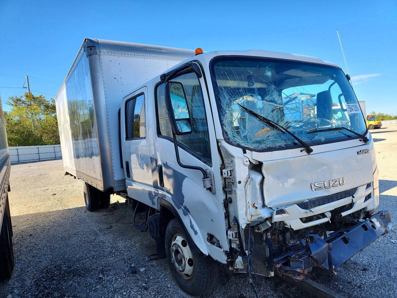 2020 Isuzu Npr - Box Truck - Image 4