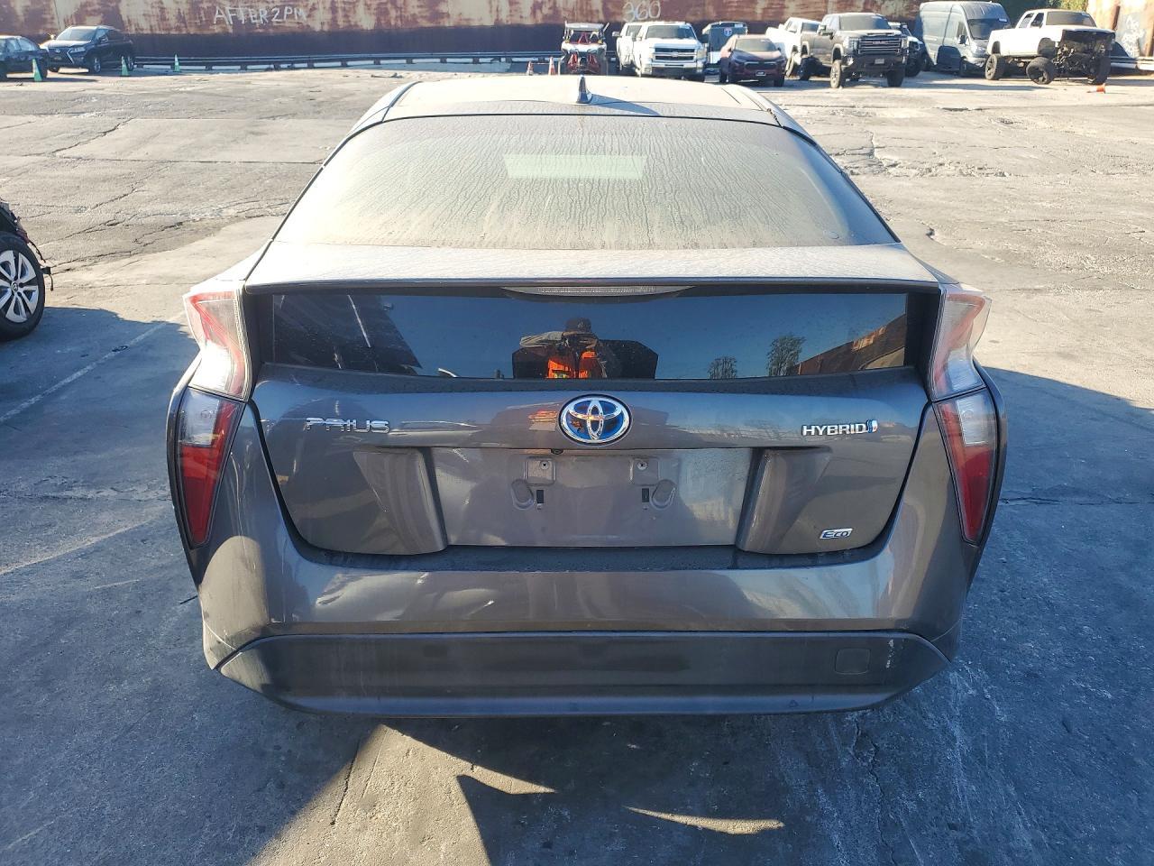 2016 Toyota Prius Two Eco - Image 6