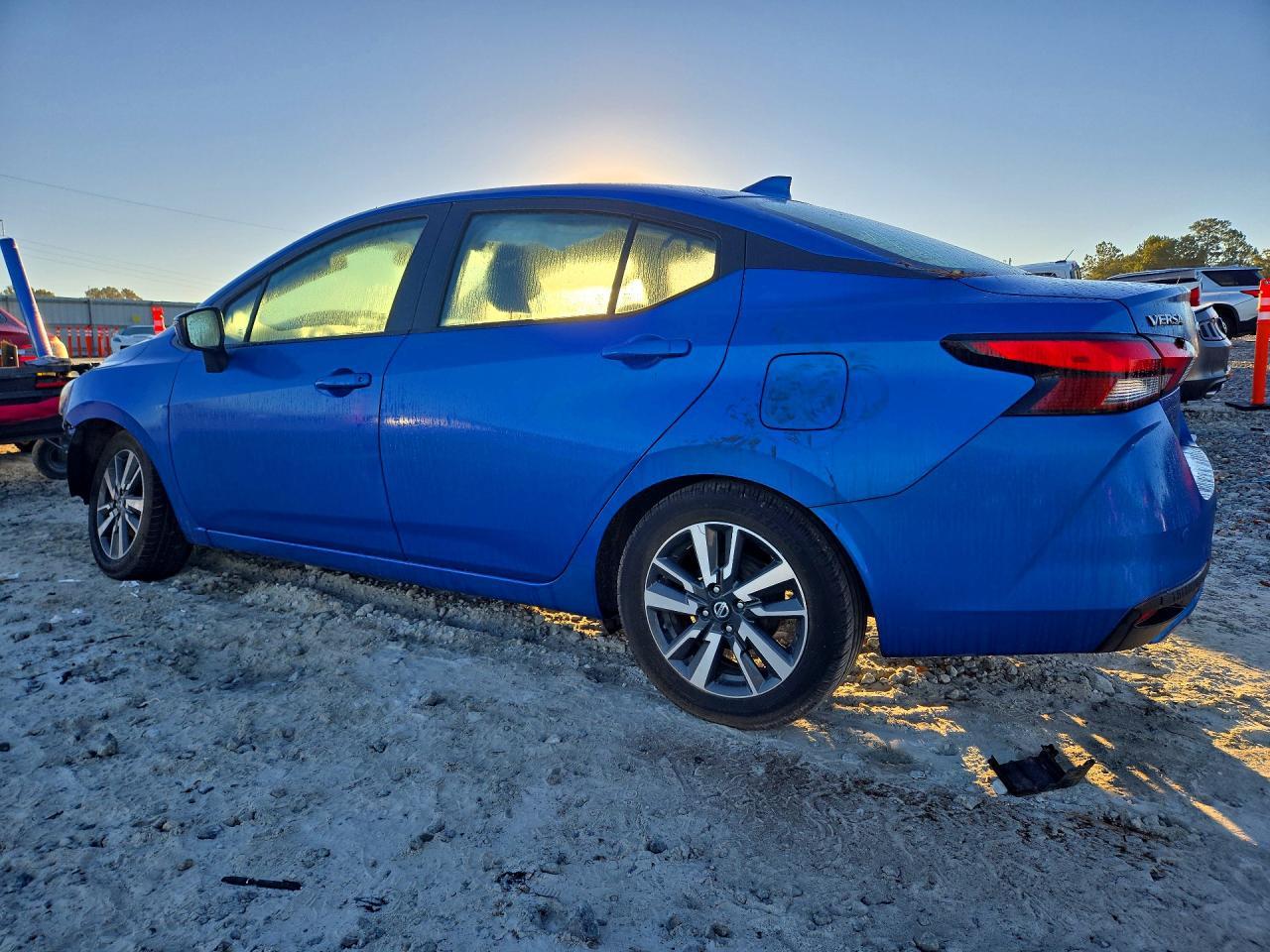 2021 Nissan Versa Sv - Фото 2