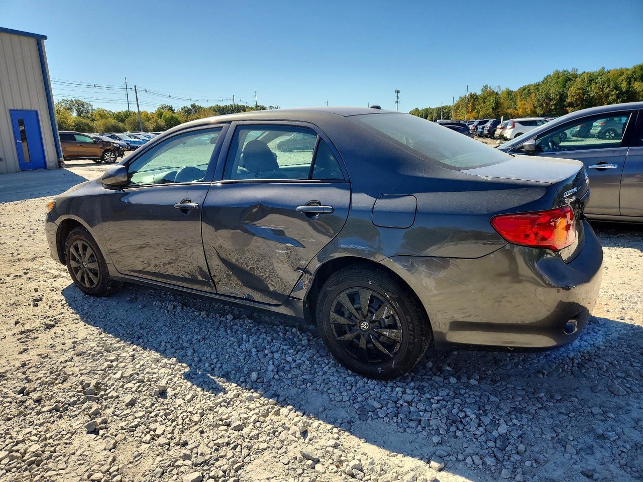 2009 Toyota Corolla Le - Image 2
