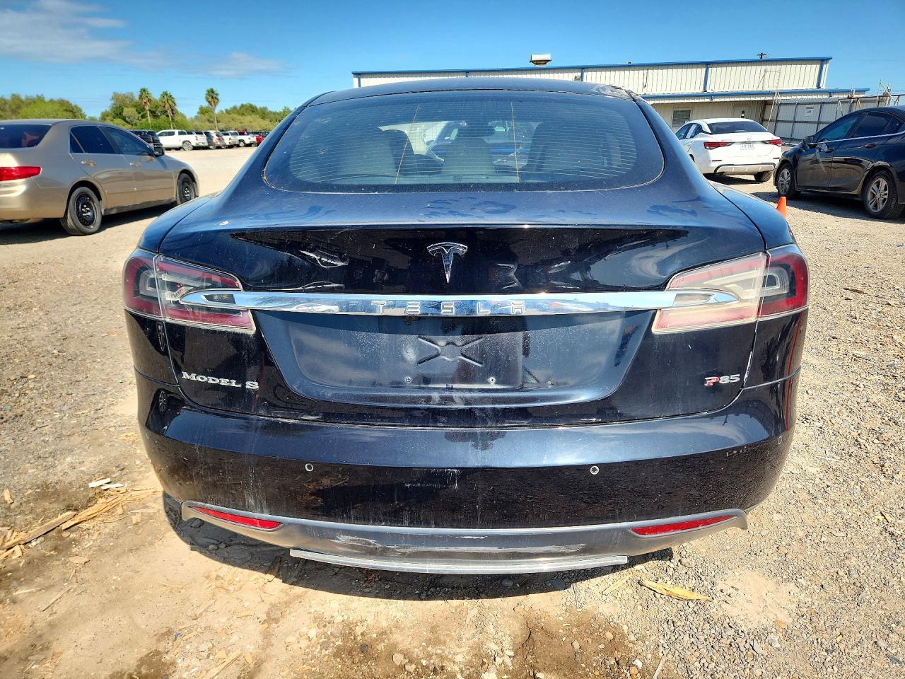 2016 Tesla Model S - Image 7
