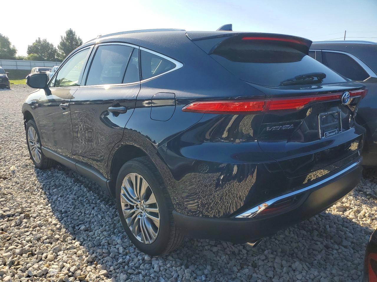 2021 Toyota Venza Xle - Фото 2