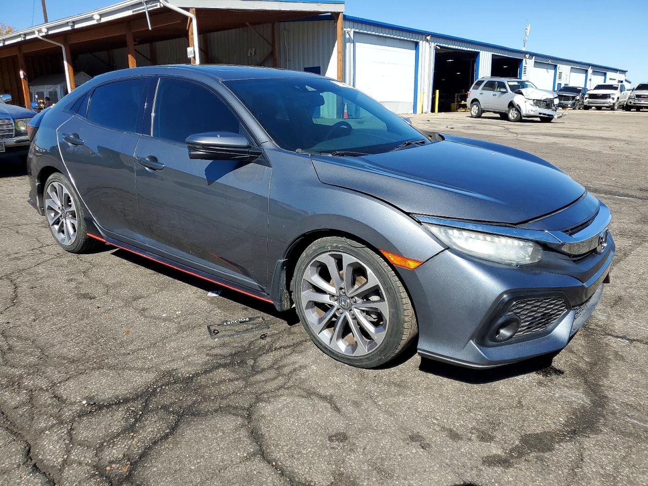 2018 Honda Civic Sport Touring - Фото 4