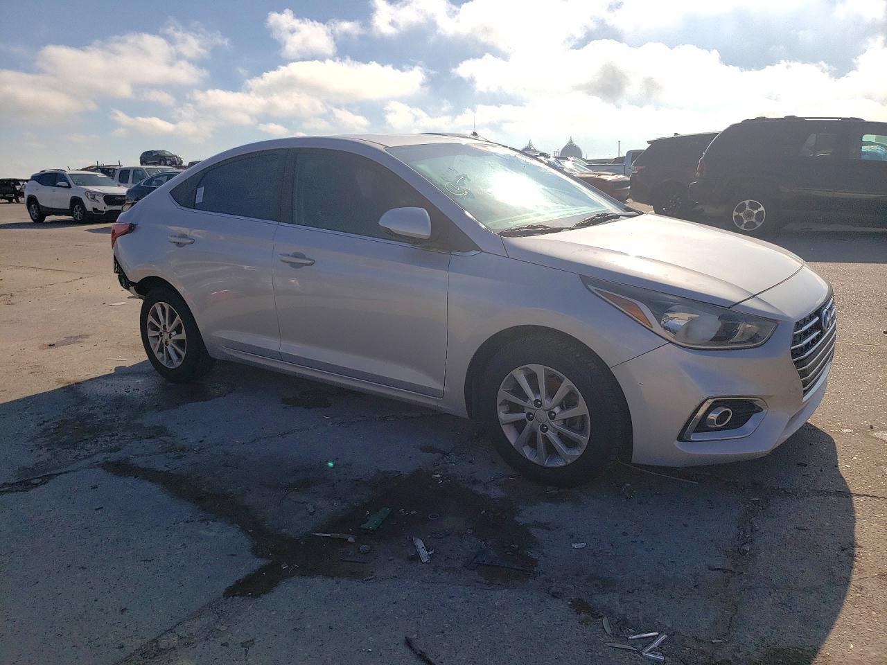 2021 Hyundai Accent Sel - Фото 4