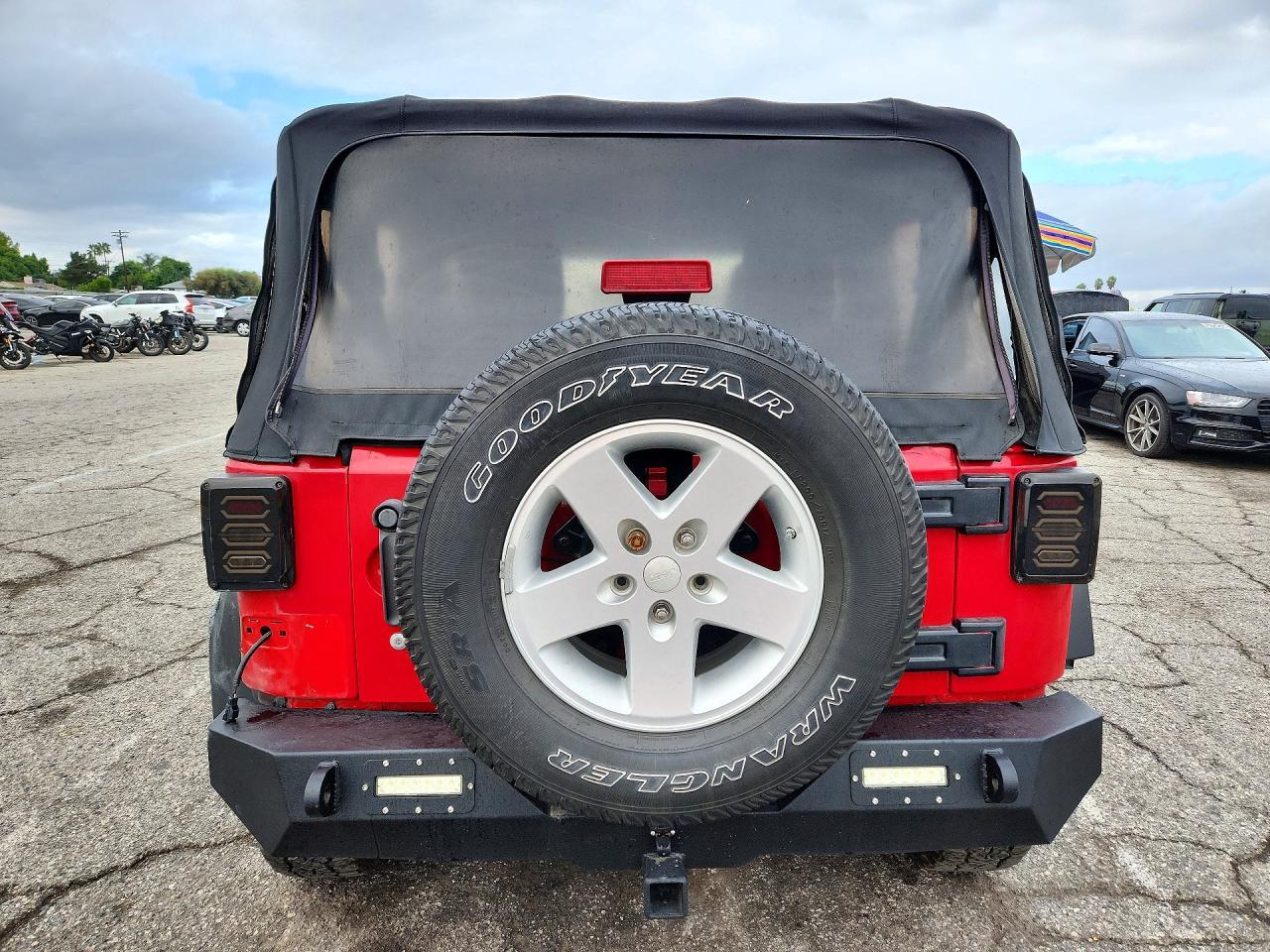 2011 Jeep Wrangler Sport - Фото 6