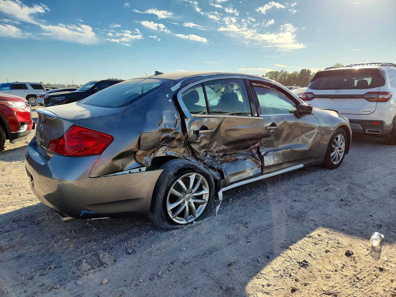 2009 Infiniti G37 Sedan X - Фото 3