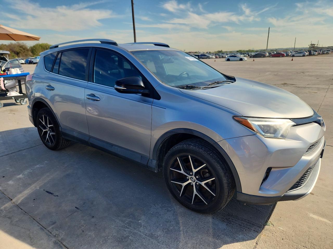 2016 Toyota Rav4 Se - Image 4