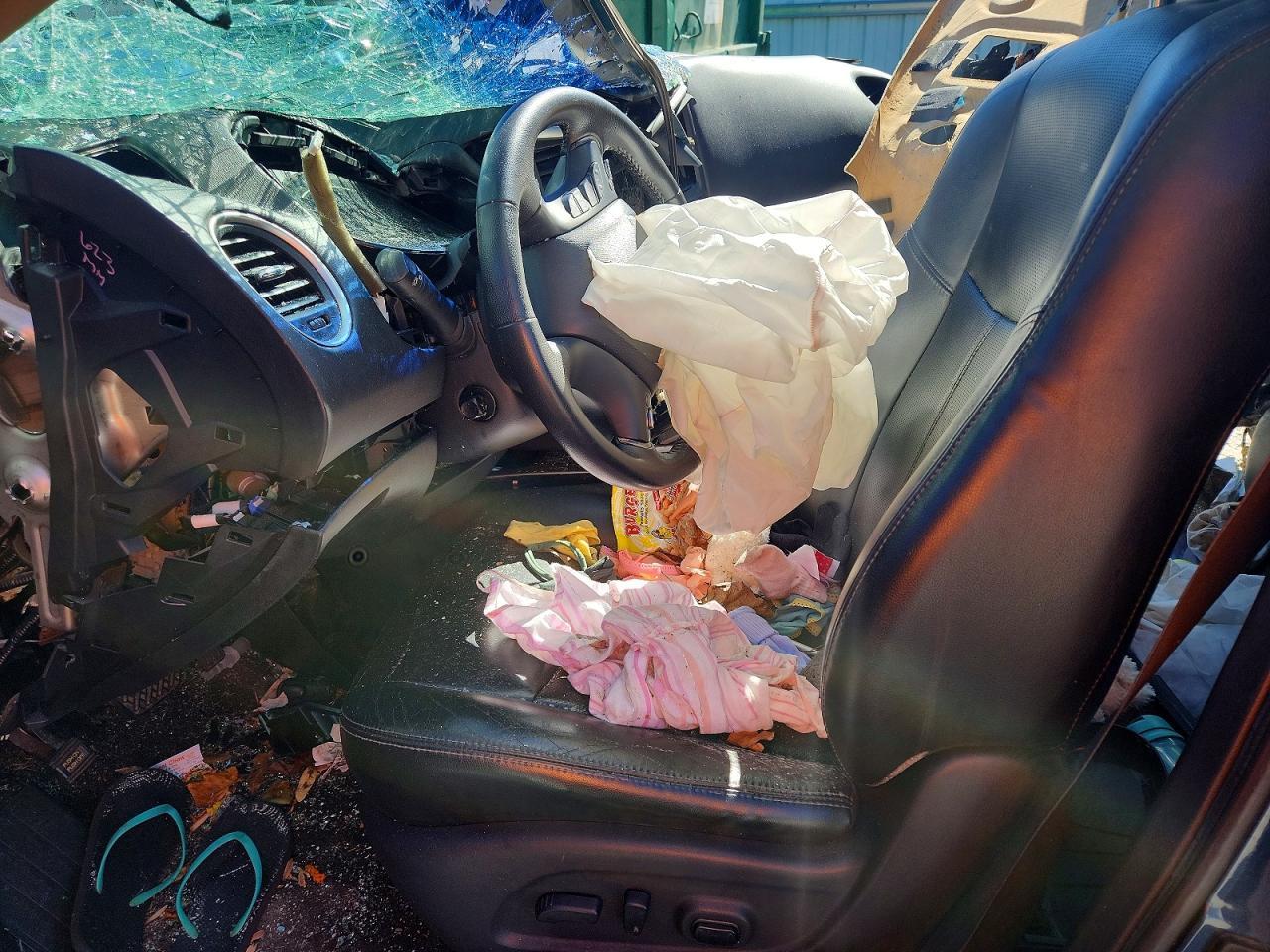 2013 Nissan Pathfinder S - Image 7
