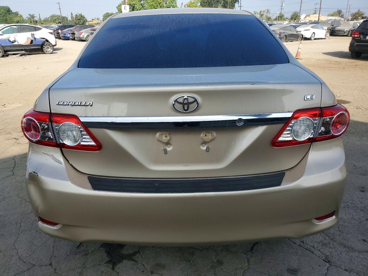 2013 Toyota Corolla Le - Image 6