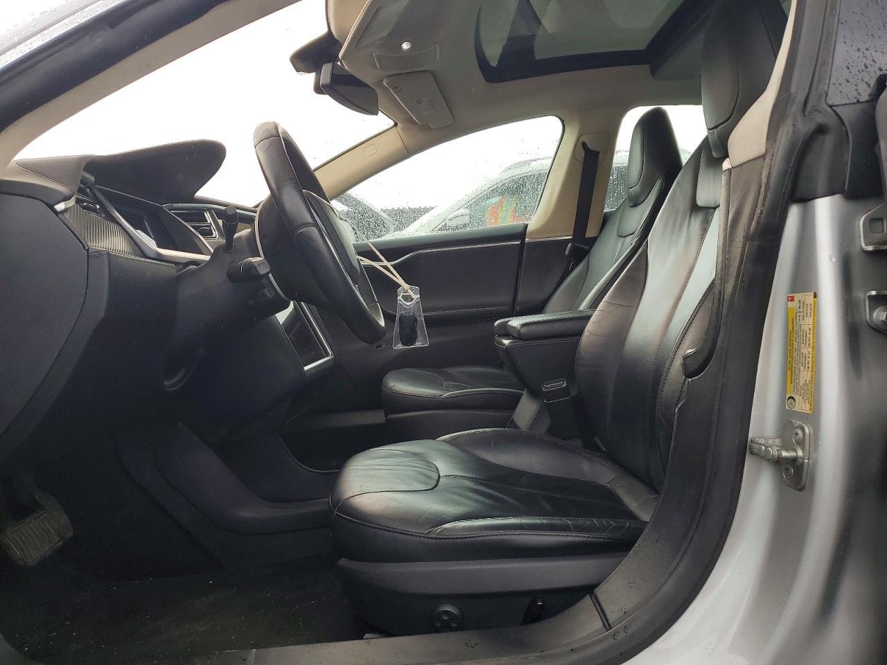 2013 Tesla Model S - Image 7
