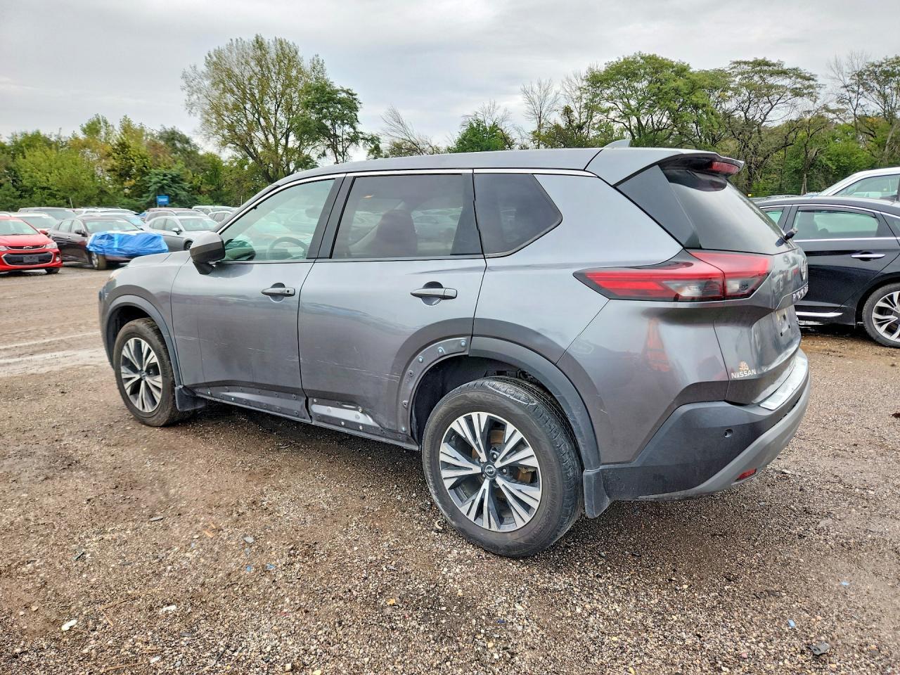 2023 Nissan Rogue Sv - Image 2