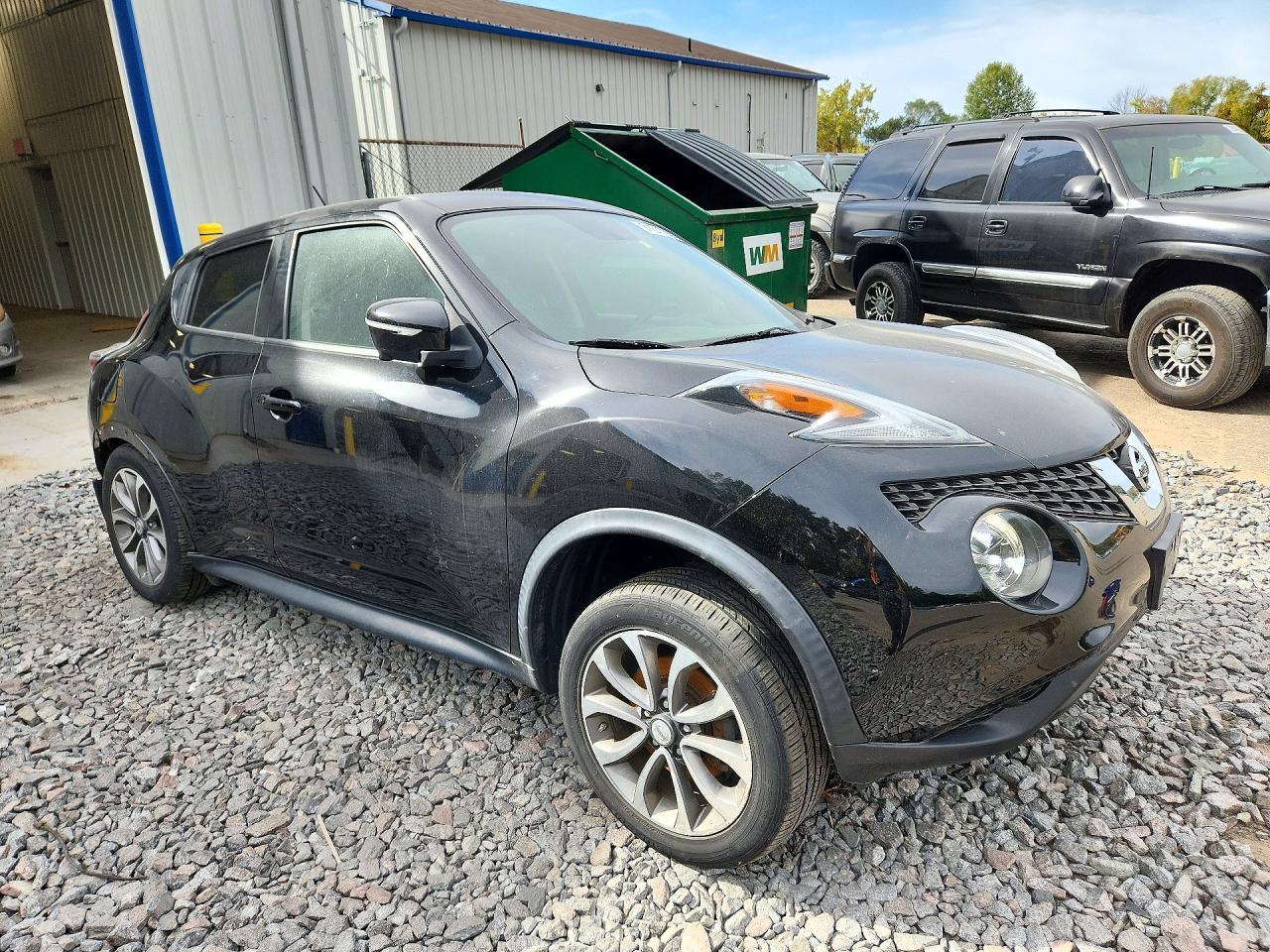 2017 Nissan Juke Sv - Image 4