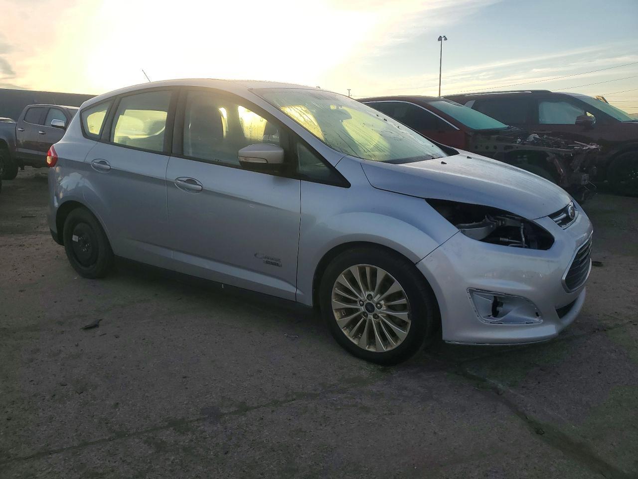 2017 Ford C-Max Se - Фото 4